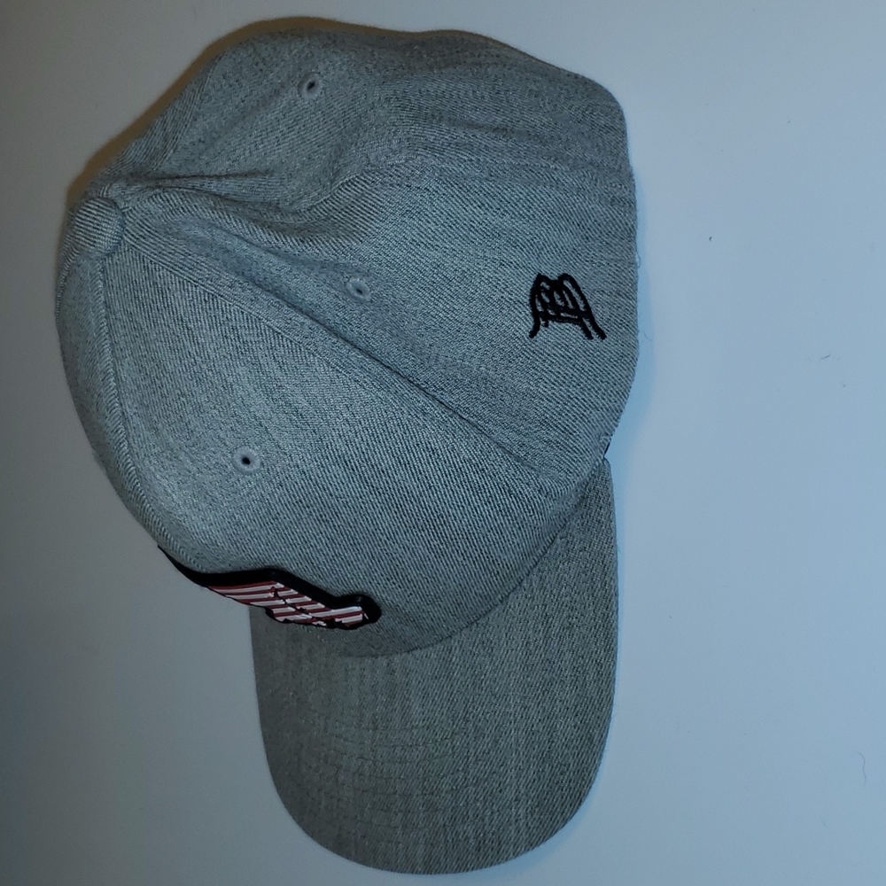 Hat - Picture 2 of 3